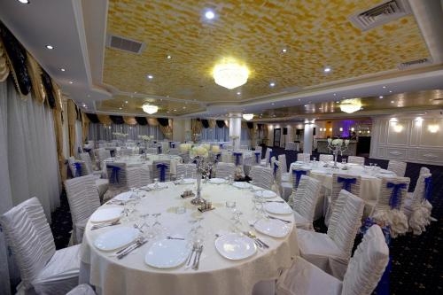 Ballroom Andra