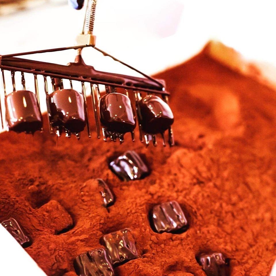 Adore Chocolat