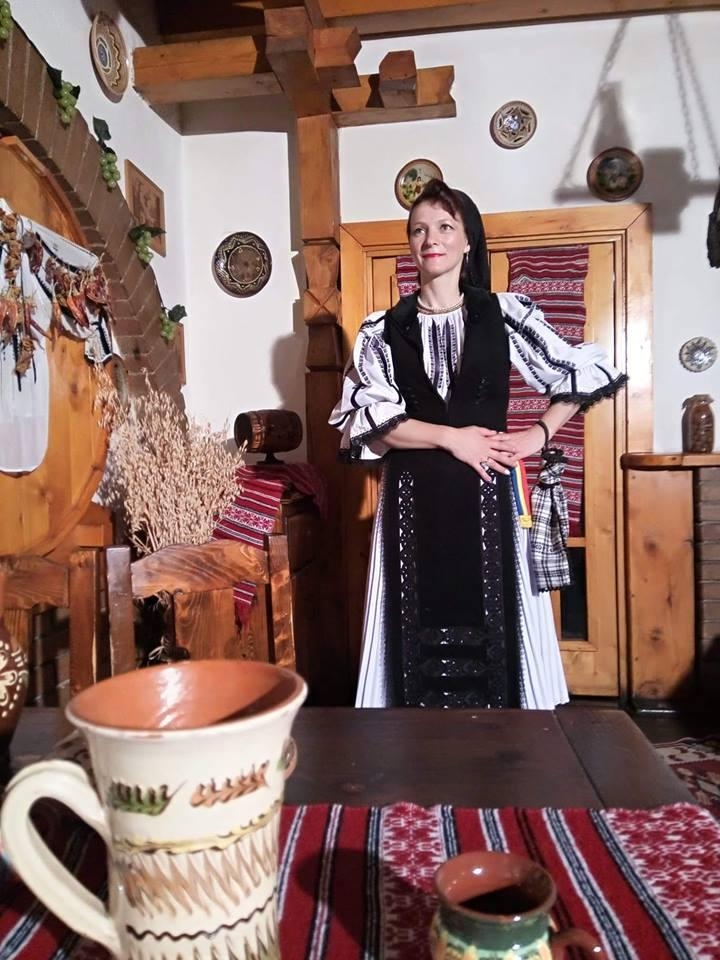 Interpreta Ileana Popa
