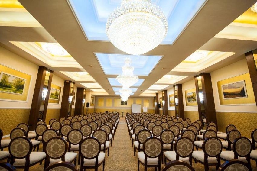 LEV OR BALLROOM