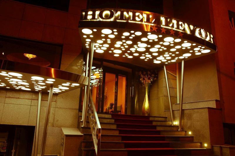 LEV OR BALLROOM