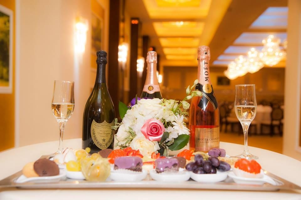 LEV OR BALLROOM