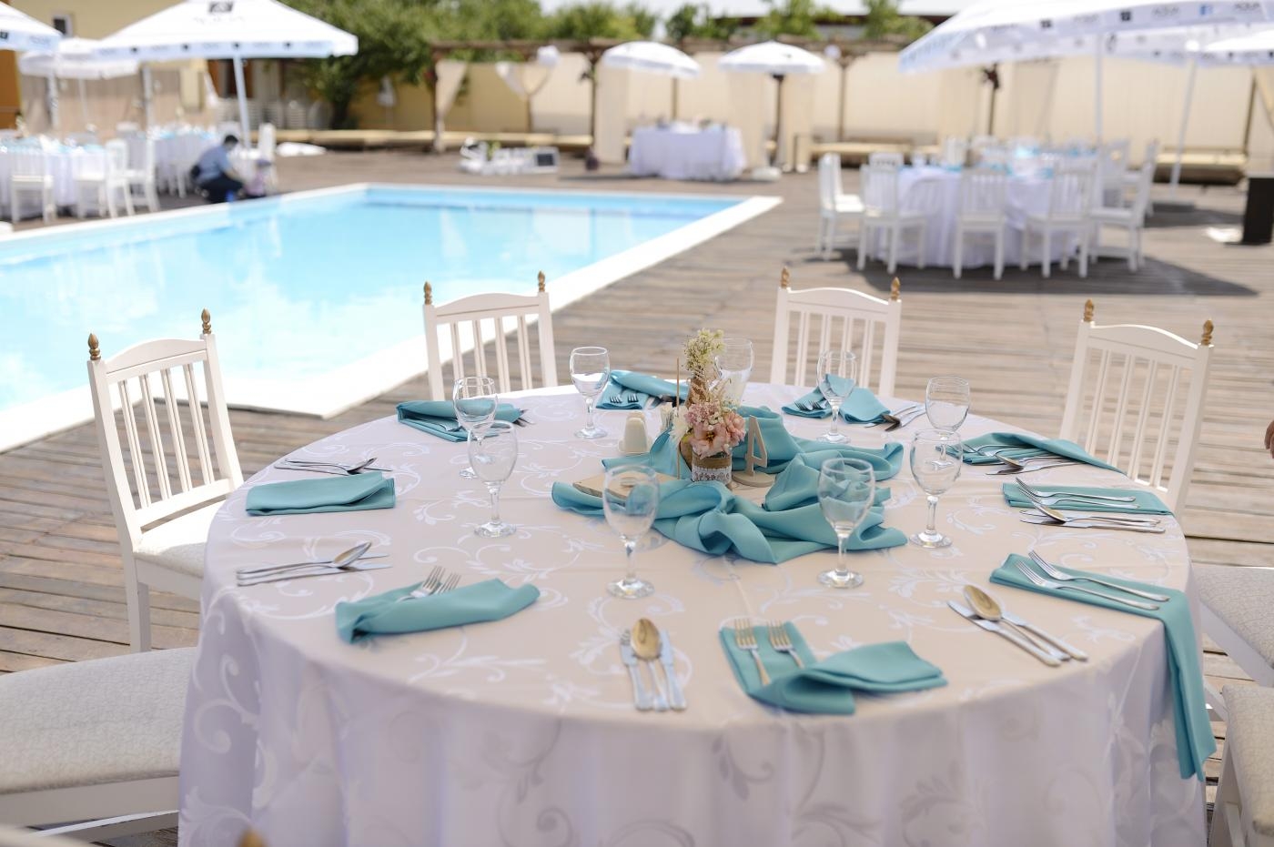 eveniment la piscina Milenium Events