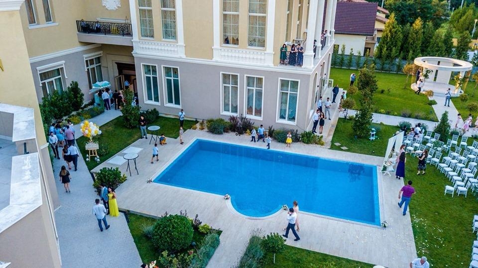 ceremonia la piscina Tresor Le Palais